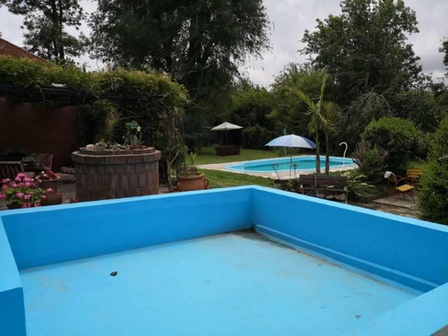 Imagen 21 de 29 de Casa Quinta De Tres Dormitorios, Dos Baños, Quincho, Dos Piletas Y Parque De 2086 M2