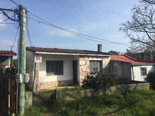 Casa Céntrica En Las Piedras - Inmobiliaria Rossi