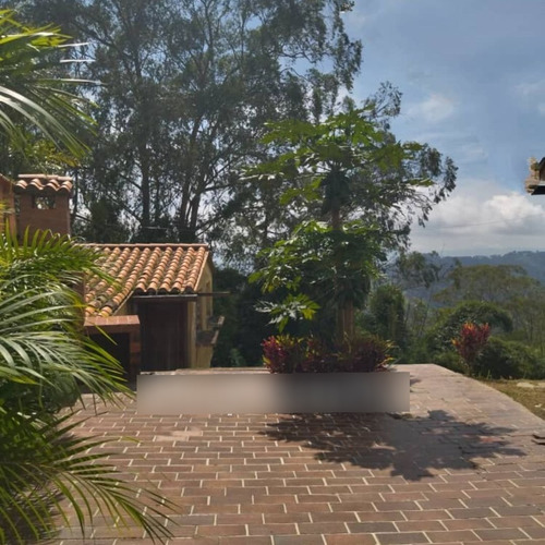 Se Vende Bella Casa En San Jose De Los Altos Kh