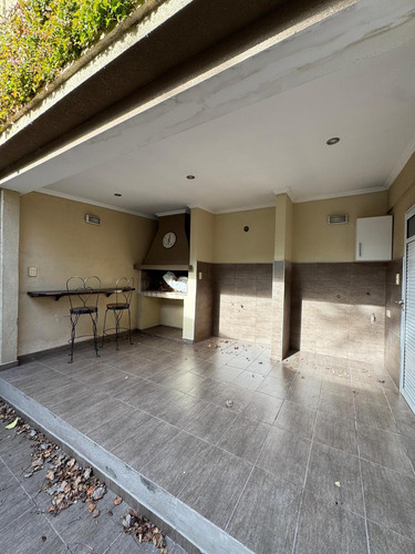Se Vende Exclusiva Propiedad En Zona Saenz Peña.