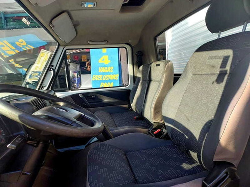 Imagem 8 de 16 de Volkswagen Delivery 8.160 Bau 2017