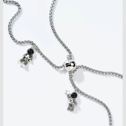 Imagen 9 de 9 de Collares De Pareja Astronautas Magnético Regalo Amor Novios