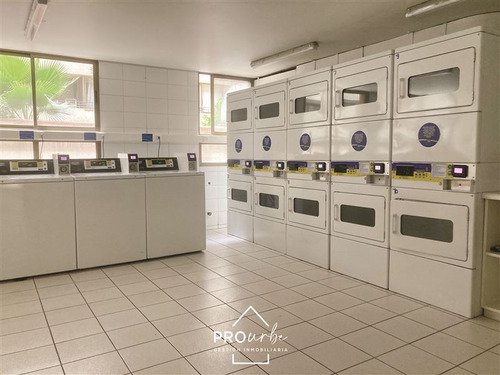 Departamento En Venta De 1 Dormitorio, Metro U. De Chile