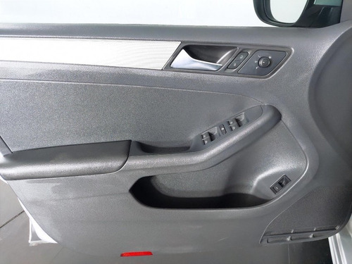 Imagem 9 de 15 de 182317 - Volkswagen Jetta 2016 Com Garantia