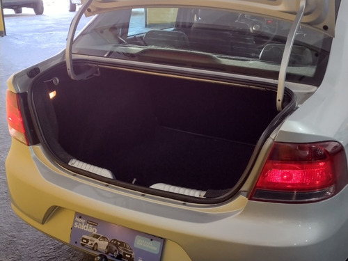 Imagem 10 de 19 de Vw Voyage 1.0 Flex 4p 2012 Completo - Novíssimo!