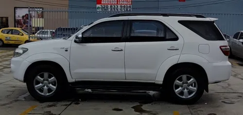 Toyota Fortuner 4.0 Sr5