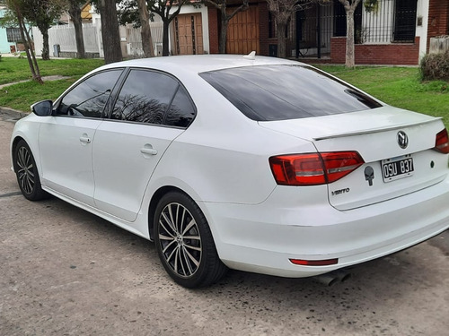 Volkswagen Vento 2.5 Advance Plus 170cv