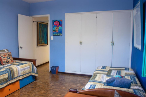Exclusivo.zona Punta Carretas,bulevar Artigas Frente Al Golf Y A 200 Metros De Rambla Y Shopping.todo Un Piso De 330 M2,recepción, Amplia Terraza, Comedor, Doble Estar,4 Dorm.4 Baños.servicio.2 Gges.