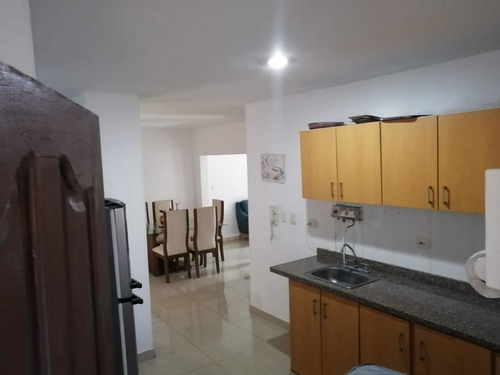 Imagen 4 de 14 de Apartamento 3 Habitaciones Primer Piso