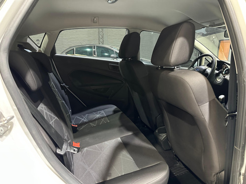 Ford Fiesta Kinetic 1.6 Sedan S 120cv
