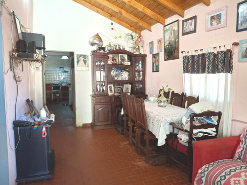 Venta Casa En Jose C Paz. 3 Dormitorios