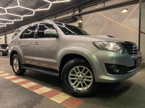 Toyota Hilux HILUX SW4 SRV D4-D 4X4 3.0 TDI DIES. AUT