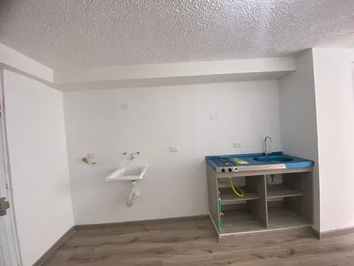 Apartaestudio En Venta En El Barrio Castilla, Bogotá