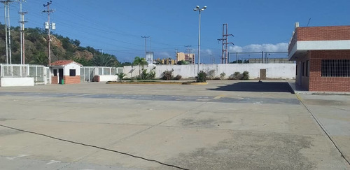 Imagen 10 de 11 de En Venta O Alquiler Patio En Avenida Camejo Octavio, Puerto La Cruz. Solo Clientes
