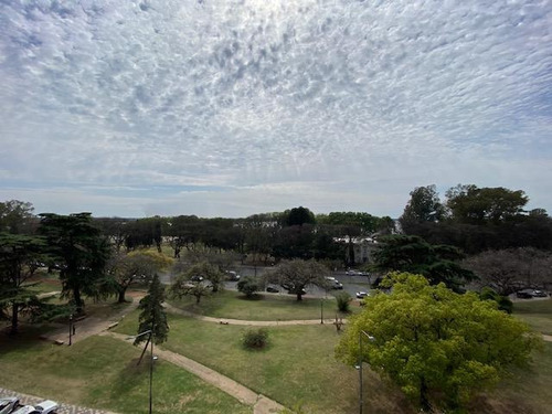 Piso Exclusivo Con Vista Franca Al Río Y 2 Cocheras