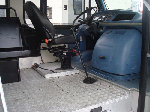 Micro-onibus Mb Acelo 915c Ano 2002 Ideal Para Motor-homer