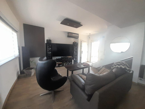 Duplex De 4 Amb Con Patio - Munro