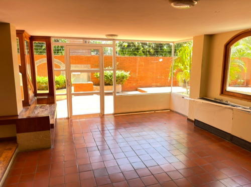 Imagen 4 de 25 de Av-728 Zona Norte Apartamento Edificio Tucaní Calle 70 Avenida 3d