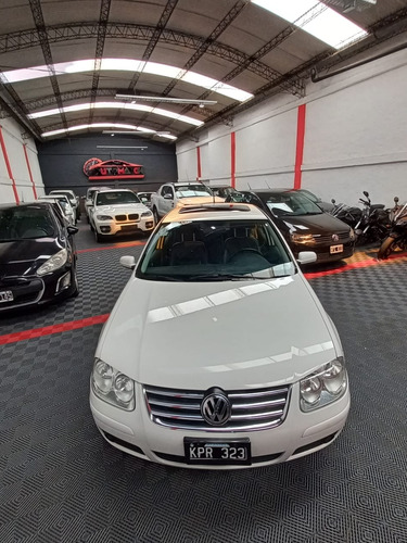 Volkswagen Bora 1.8 Highline T Tiptronic Cuero