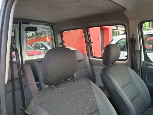 Imagen 6 de 14 de Peugeot Partner 2015 1.4 Furgon Confort 5as