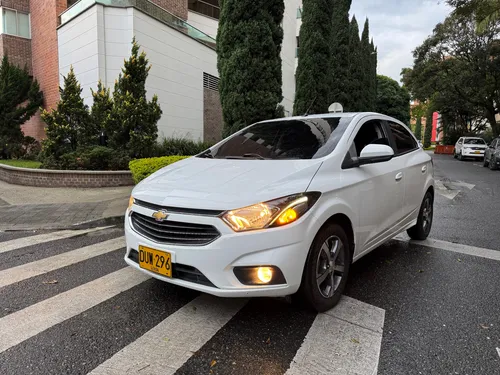 Chevrolet Onix 1.4 Ltz 5 p