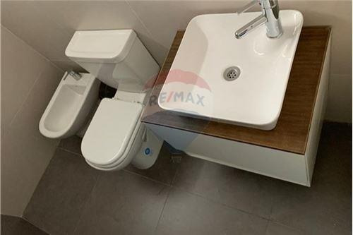 Imagen 13 de 18 de Venta Monoambiente En V. Crespo - Apto Profesional