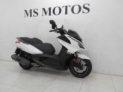 Imagem 4 de 7 de Moto