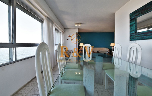 Imagen 3 de 15 de Venta De Apartamento 2 Dormitorios Y Cuarto De Servicio. En Península, Punta Del Este.