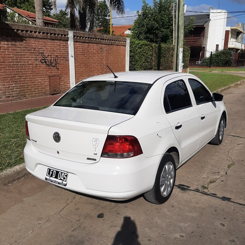 Volkswagen Voyage 1.6 Comfortline 101cv 2012