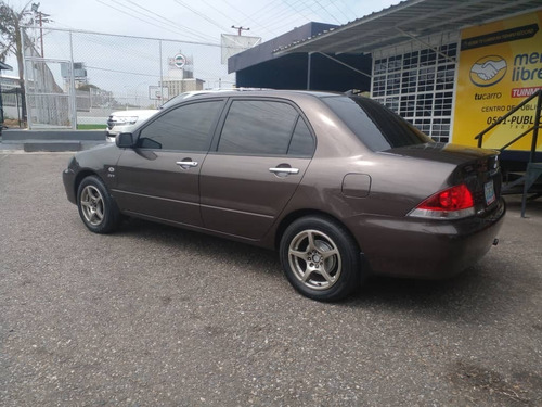 Imagen 4 de 12 de Mitsubishi Lancer