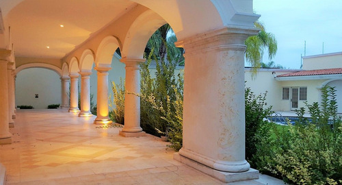 Casas De Lujo En Colinas De San Javier Guadalajara