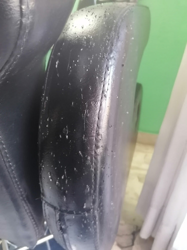 Imagen 4 de 6 de Sillon De Barbero Negro, Reclinable, Hidraulico, Usado,con D
