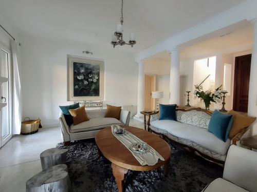 Casa En Venta En Santa Maria De Los Olivos