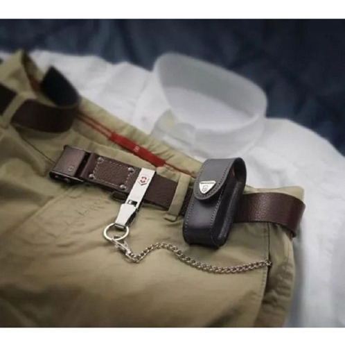 Imagen 3 de 6 de Funda Estuche Victorinox Cuero Tamaños Mediano Y Grande