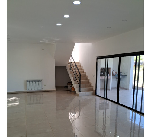 Casa En Cardales Village Amplia Luminosa Impecable A Estrenar