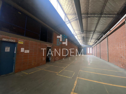 Imagen 5 de 5 de Excelente Galpon Zona Industrial A Mts De Panamericana Y Av Belgrano