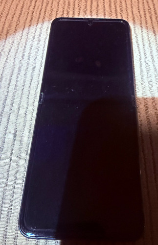 Z Flip3 Usado Prende Y Sirve Pero Se Apaga A Veces. Añadí 7 Case Muy Lindos Azul Petróleo