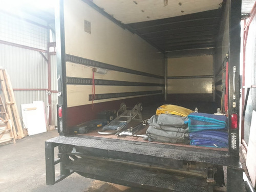 Imagen 9 de 10 de Transportes Y Mudanzas Camion 7.30 Mts Con Rampa Hidraulica