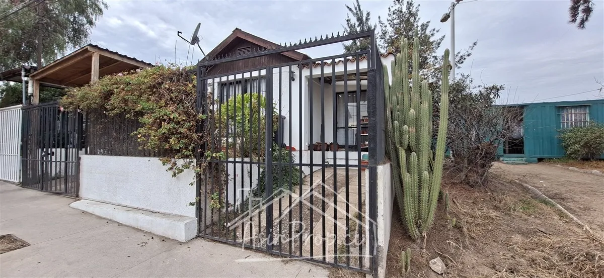 Imagen 1 de 19 de Casa En Venta De 4 Dorm. En Cerrillos