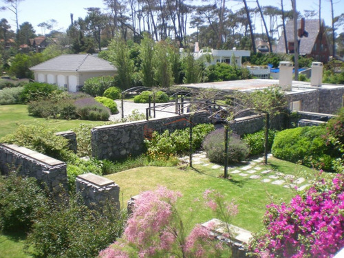 Imagen 7 de 30 de Espectacular Casa En Venta Y Venta En Punta Del Este, Pinares Frente A La Playa Mansa!