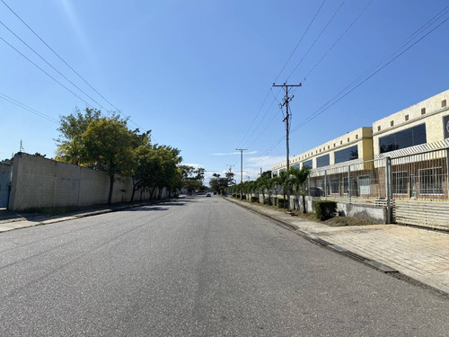 Imagen 14 de 14 de 133038 Alquilo Impecable Galpón Zona Industrial Castillito San Diego - Carmen María González 0412.4359728