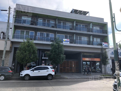 Cochera En Banfield Oeste