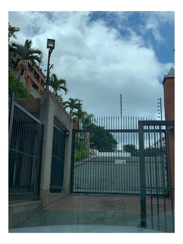 Imagen 23 de 30 de Se Vende Apto 223m2 4h/5b/3p Lomas De La Lagunita 8434