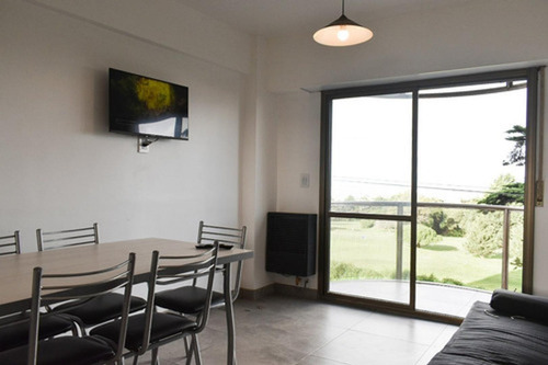 Imagen 4 de 17 de Zona Alem Frente Al Golf - Dto 2 Amb + Dependencia - Venta -