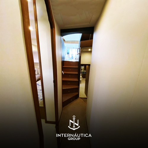 Lancha Ferretti 680 Fly 2014 Intermarine Azimut Schaefer