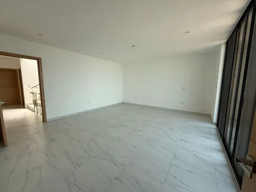 Residencia En Venta En Milenio Iii, Cotto Milenio, 4 Recámaras, Estudio, 5.5 Bañ