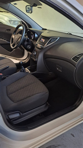 Kia Bongo 2.5 Std 4x2 Rs Turbo S/ Carroceria 2p
