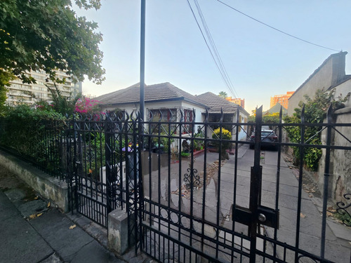 Casa Con Amplio Terreno En San Miguel