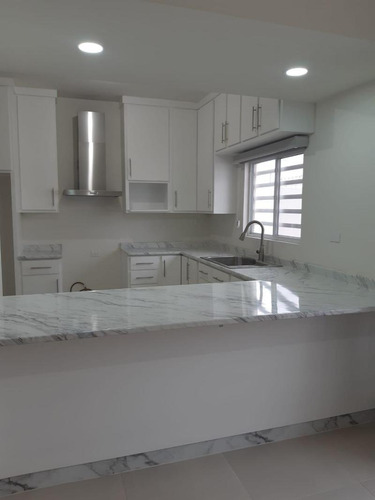 Imagen 9 de 20 de Casa En Renta Ciudad Juárez Chihuahua Fraccionamiento Barcena Residencial.