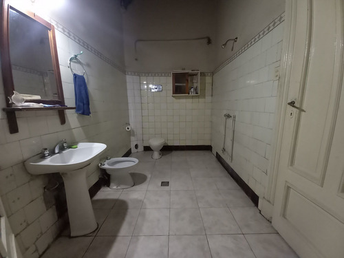 Imagen 20 de 30 de Venta Semipiso 6 Amb A Reciclar Oportunidad